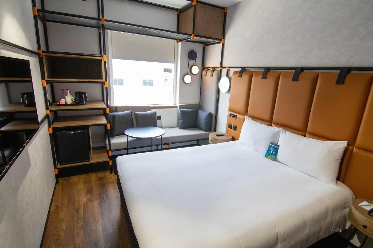 Hotel Ibis World Trade Centre Dubai